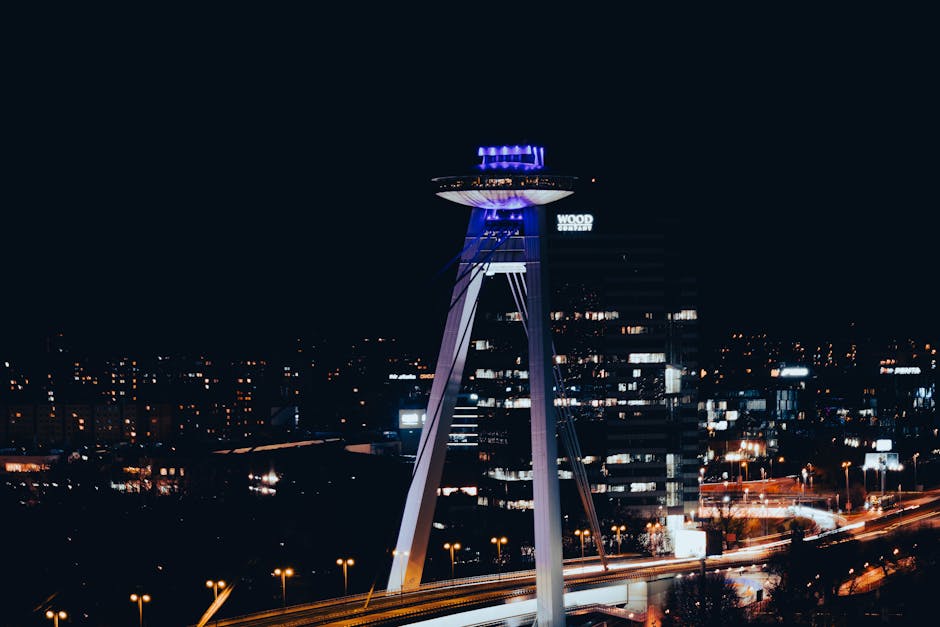 Recent UFO Sightings: Eyewitness Accounts and Military Footage Explained