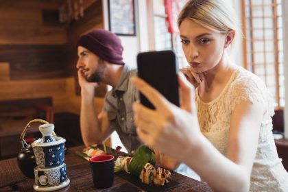 From Memes to Myths: The Social Media Spread of Modern Folklore
