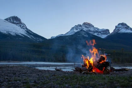 From campfires to TikTok: The evolution of traditional ghost stories into digital folklore
