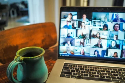 How online communities collaborate to crack seemingly impossible unexplained phenomena